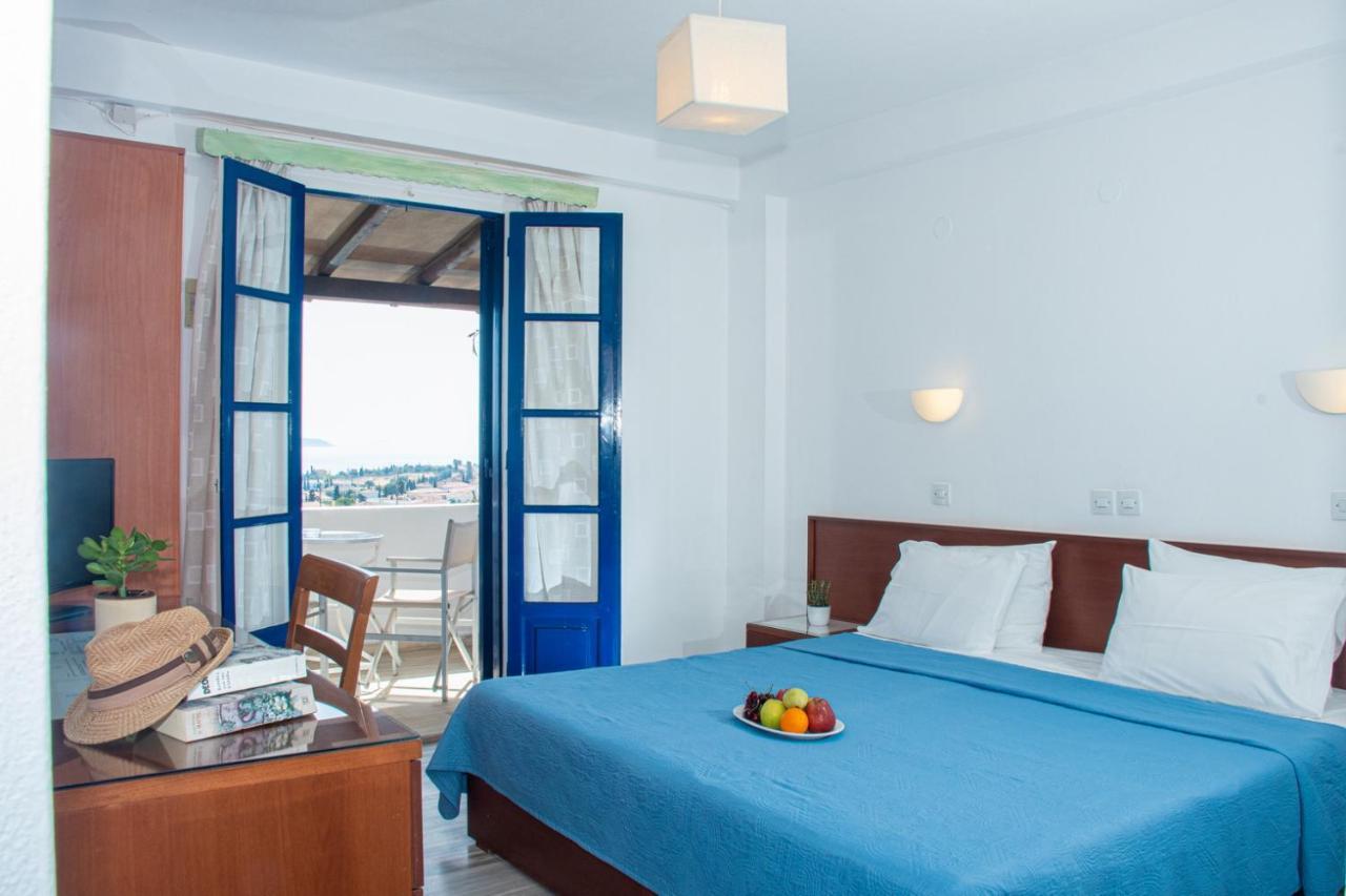 7 Islands Spetses Town