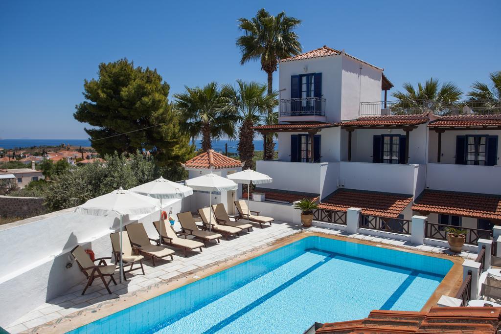 7 Islands 2* Spetses Town