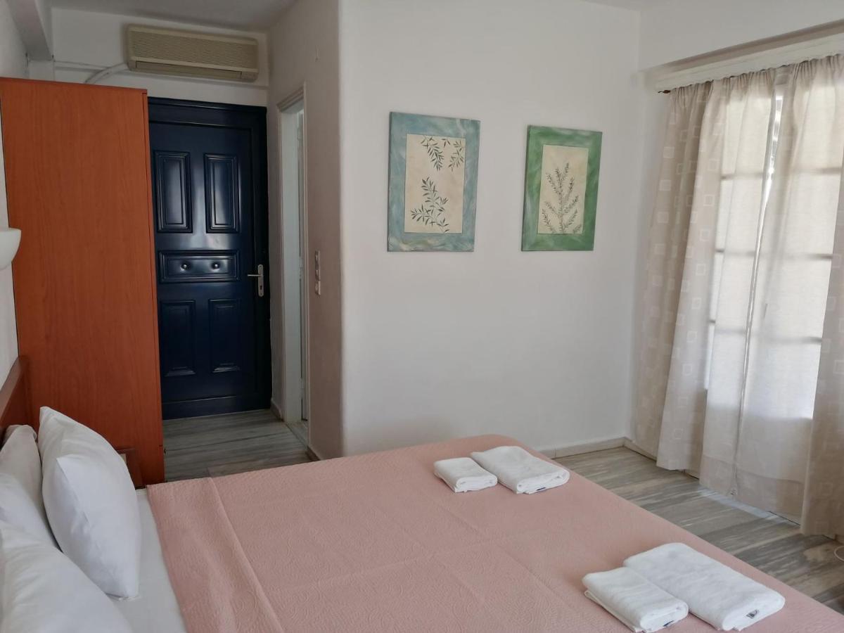 7 Islands Spetses Town